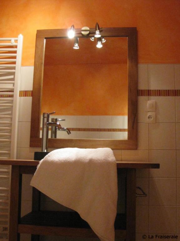 Tellancourt Chambres D'Hotes La Fraiseraie الغرفة الصورة